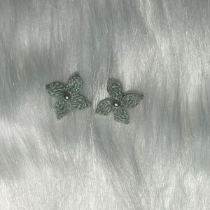 Elegant Floral Faux Pearl Stud Earrings